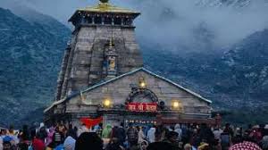 केदारनाथ यात्रा रोकी गई, भारी बारिश की वजह से लिया गया फैसला