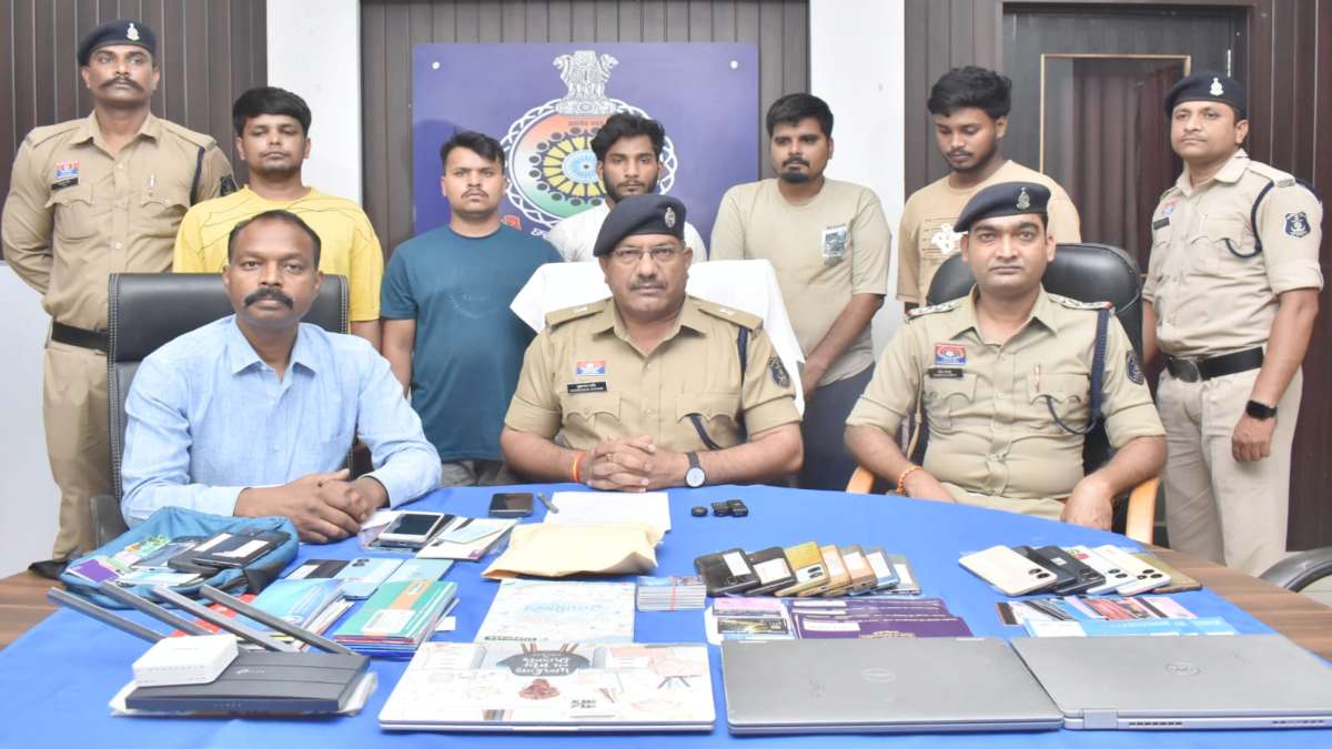 ऑनलाइन सट्टेबाजी पर बड़ी कार्रवाई, 5 आरोपी गिरफ्तार, करोड़ों के कारोबार का भंडाफोड़