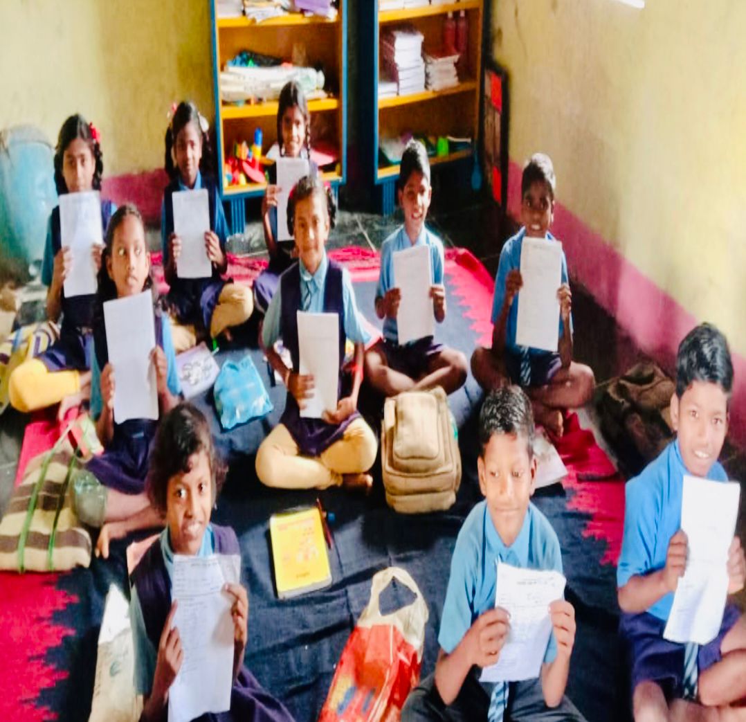 नक्सल प्रभावित इलाकों में शिक्षा की लौ: 123 स्कूल फिर खुले, नियद नेल्लानार योजना से बदली तस्वीर