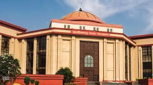 छत्तीसगढ़ में 14 मंत्री बनाए जाने पर राजनीति तेज, हाईकोर्ट पहुंची कांग्रेस.. सुनवाई 2 सितंबर को