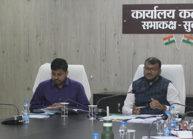 समय-सीमा बैठक में स्वास्थ्य सेवाओं और निर्माण कार्यों की समीक्षा, मेगा हेल्थ कैंप की तैयारी तेज