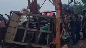 गुजरात के पंचमहल में बड़ा हादसा, मालवाहक रोपवे गिरने से 6 लोगों की मौत