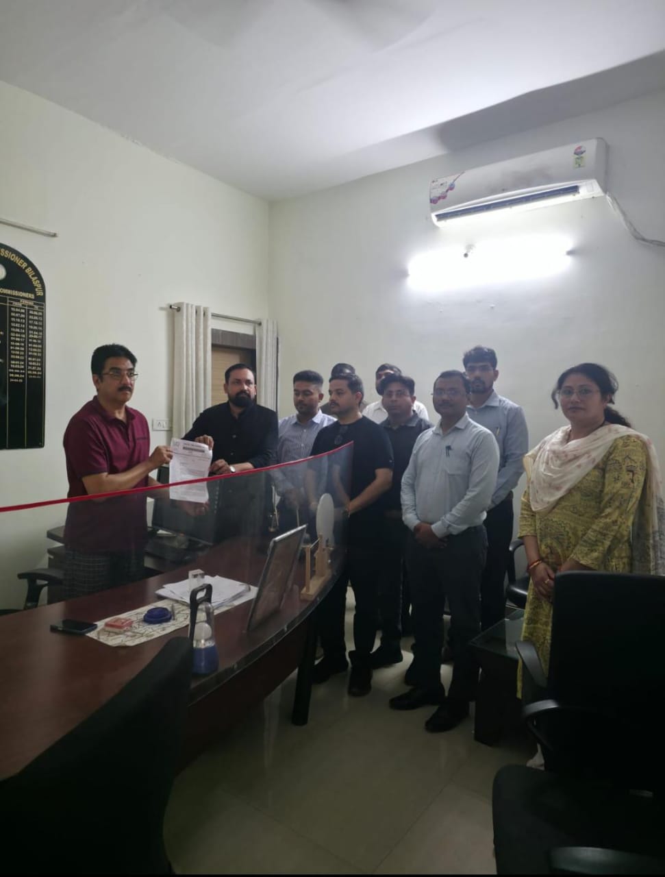 सर्पदंश राहत मामलों में तहसीलदारों को बलि का बकरा बनाने का आरोप, CS-राजस्व सचिव से मिला संघ; रखी ये बड़ी मांग