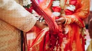 दहेज लोभियों के मुंह पर करारा तमाचा,दूल्हे ने दहेज में मिले 5.51 लाख लौटाए, बोला- दुल्हन ही दहेज है