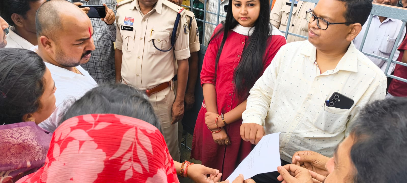 भैयाथान में खाद संकट को लेकर युवा कांग्रेस का प्रदर्शन — तहसीलदार को सौंपा ज्ञापन, दी आंदोलन की चेतावनी