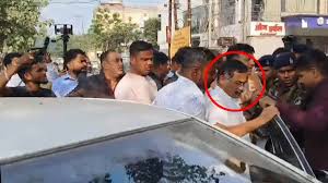 शोक संतप्त अमित बघेल का आत्मसमर्पण