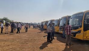 स्कूल बस भौतिक परीक्षण शिविर कार्यक्रम : 54 स्कूल बसों की जांच, एक वाहन जप्त