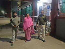 पैसे डबल करने के नाम पर ठगी, फ्रॉड शिवा साहू की माँ समेत 2 गिरफ्तार.. 