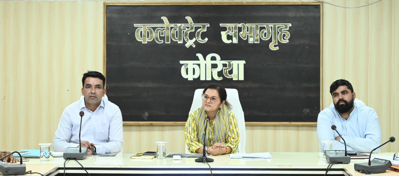 स्वास्थ्य व्यवस्था पर कलेक्टर का सख्त एक्शन- लापरवाही पर वेतन रोकने तक की चेतावनी