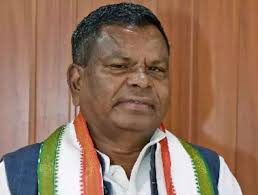 शराब घोटाले की जाँच,आंच पहुंची लखमा तक  