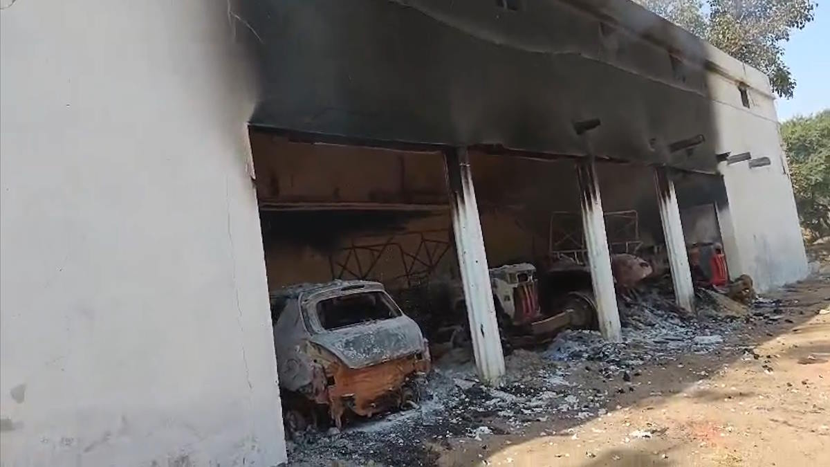   किसान के बाड़े में लगी आग, 3 ट्रैक्टर और एक कार जलकर राख 