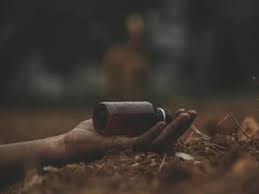 प्यार साबित करने युवक ने पिया जहर,मौत के बाद परिजनों का लड़की के माता पिता पर आरोप