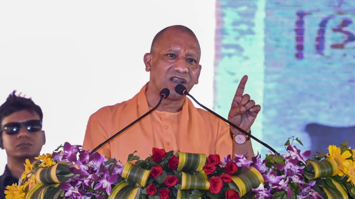  माफिया मिट्टी में मिल गए, 2017 से पहले न बेटी सुरक्षित थी, न व्यापारी... अमरोहा में CM योगी का विपक्ष पर बड़ा हमला