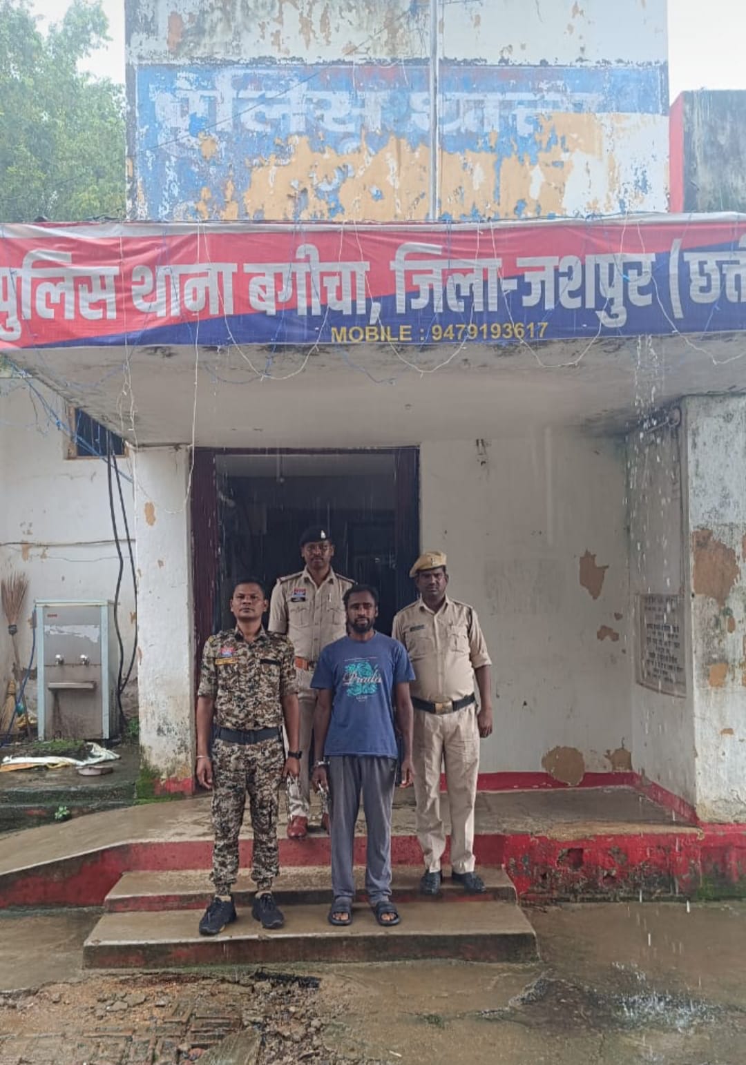  नशे की हालत में पति ने की अपनी ही पत्नी की, डंडे से मारकर हत्या, पुलिस ने किया गिरफ्तार, भेजा जेल