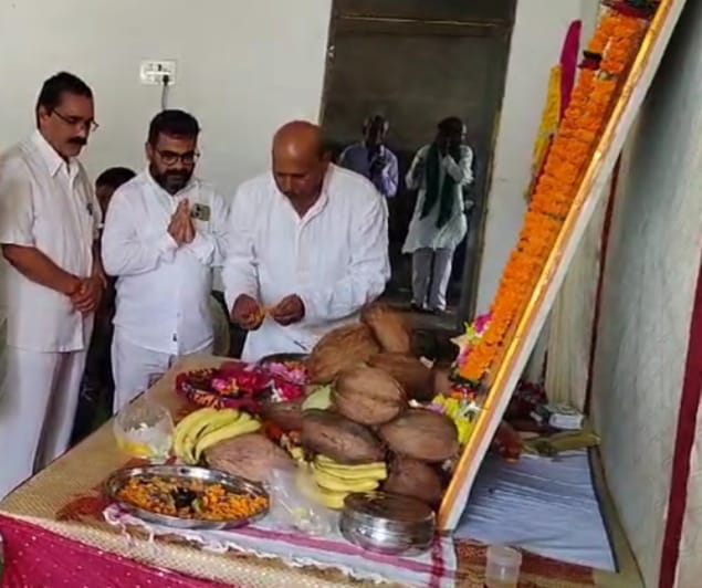 गुरु पूर्णिमा पर उमड़ा समर्पण व आस्था का सैलाब