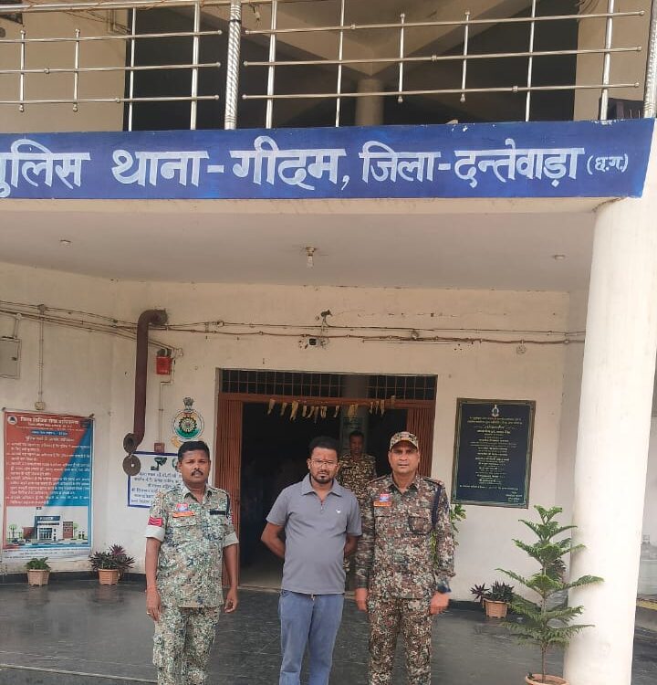 अवैध सट्टा चलाने वाले संतोष देवांगन  गिरफ्तार, 15 हजार रुपये नगद सहित सट्टा पट्टियां जब्त