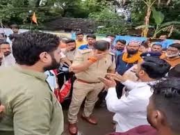  निगम ने चलाया बुलडोजर,इंदिरा मार्केट के पास से अतिक्रमण हटाए गए