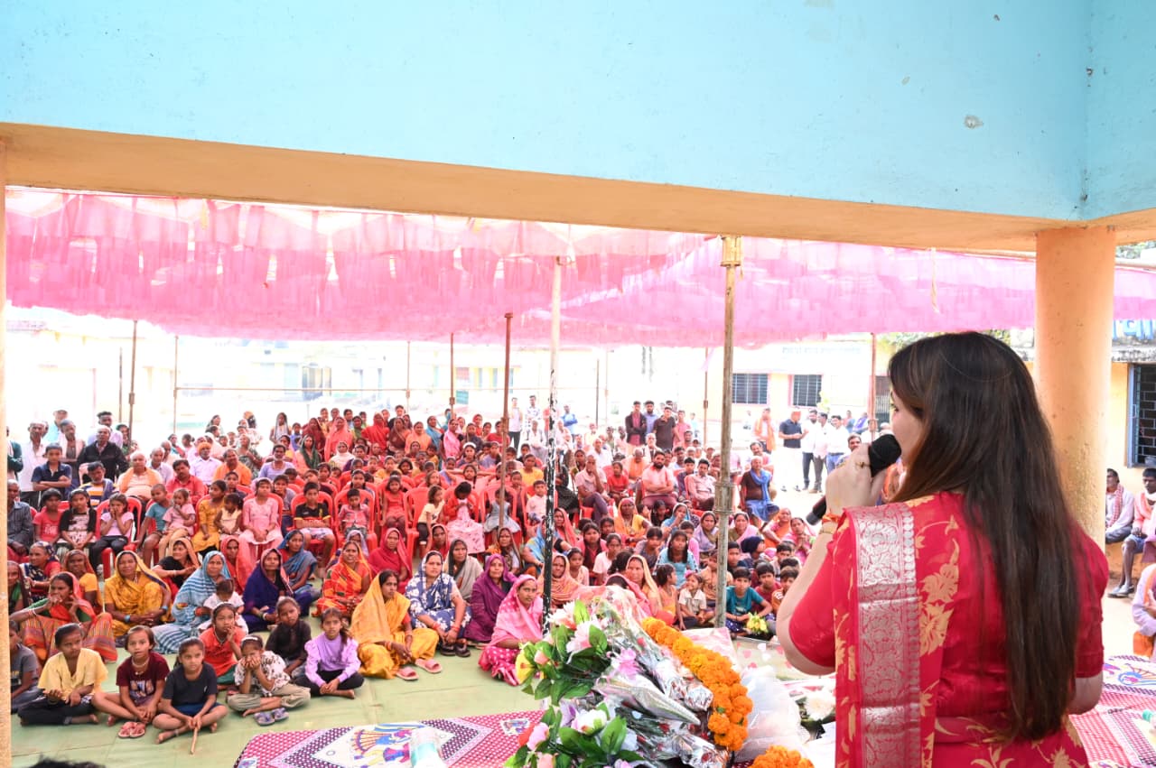 सुगम आवागमन सुविधा हेतु पंडरिया विधायक भावना बोहरा ने 4.86 करोड़ से अधिक के सड़क निर्माण कार्यों का किया भूमिपूजन 