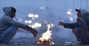 बलौदाबाजार : ठण्ड से बचाव हेतु प्रशासन ने चौक- चौराहों पर की अलाव की व्यवस्था