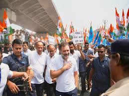 अबोले राहुल आज थोड़ा सा चले 