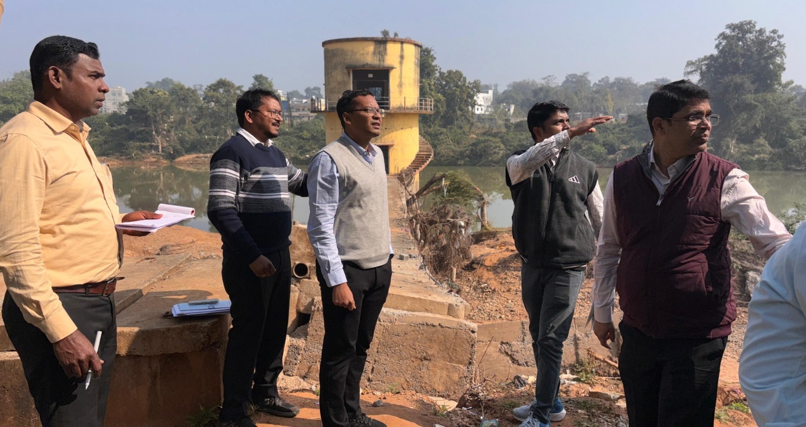 नेरली-धुरली इन्टेक वेल ट्रीटमेंट प्लांट का कलेक्टर द्वारा लिया गया जायजा