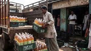 स्टॉक खत्म होते ही बदला सिस्टम: अब प्लास्टिक पैक में मिलेगी देसी शराब