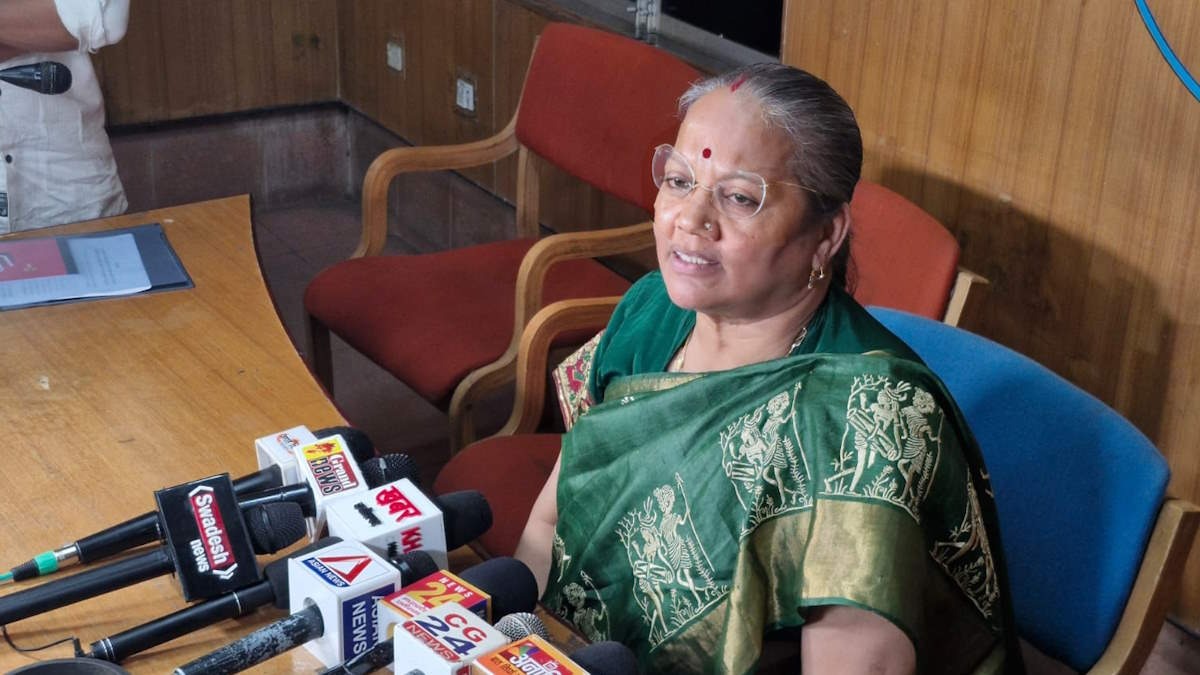 महिला आयोग अध्यक्ष की नई नियुक्ति पर मचा बवाल! पूर्व अध्यक्ष बोलीं- हाईकोर्ट में मामला लंबित, फिर कैसे जारी हुआ आदेश?