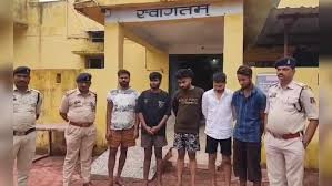 साइबर फ्रॉड गिरोह का भंडाफोड़,फर्जी अकाउंट मुहैया कराकर लोगों को बनाते थे अपना शिकार 