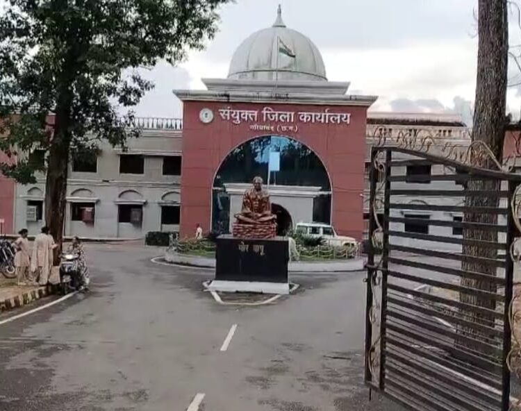 टीचर या ऑफिसर? अब खत्म होगी असमंजस की स्थिति : गरियाबंद में भी शिक्षकों का संलग्नीकरण समाप्त