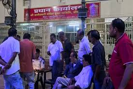 माँ बम्लेश्वरी ट्रस्ट की बैठक में जमकर हंगामा,सदस्यता बहाली पर बवाल