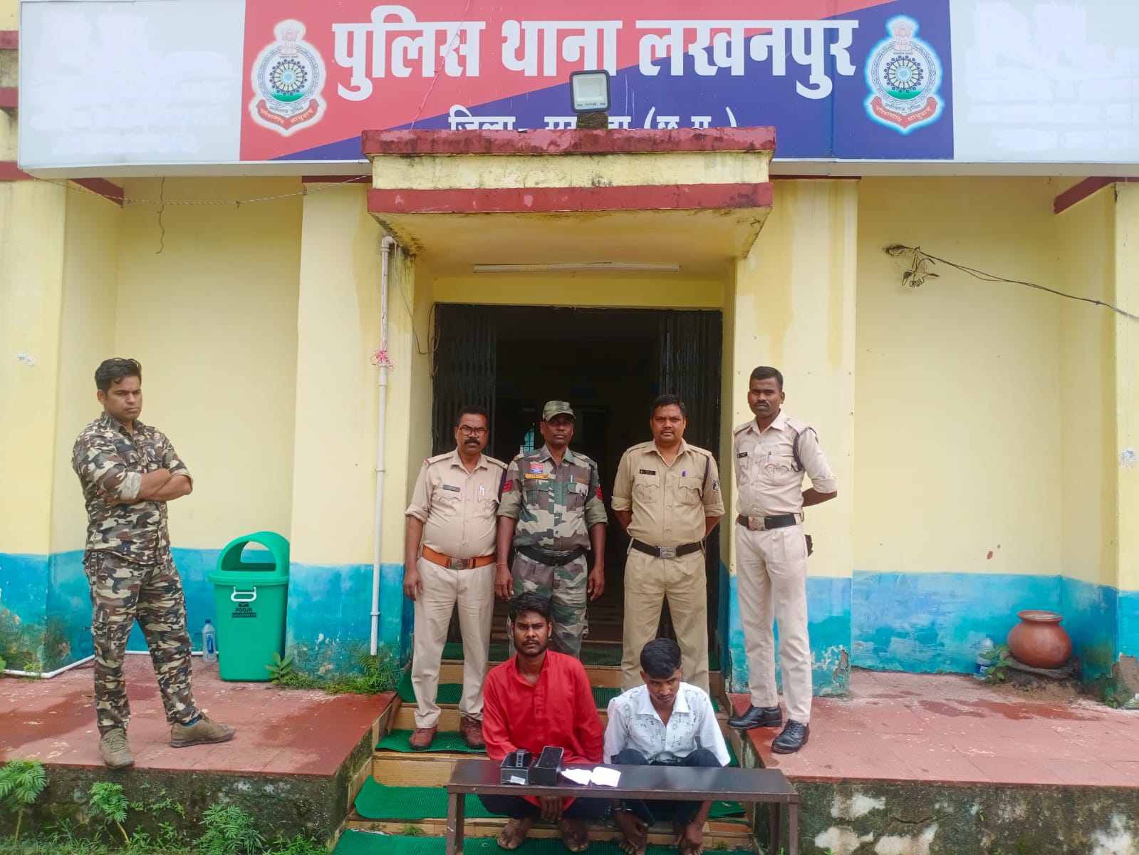 दुकान से नगदी चोरी के मामले मे 02 आरोपी गिरफ्तार