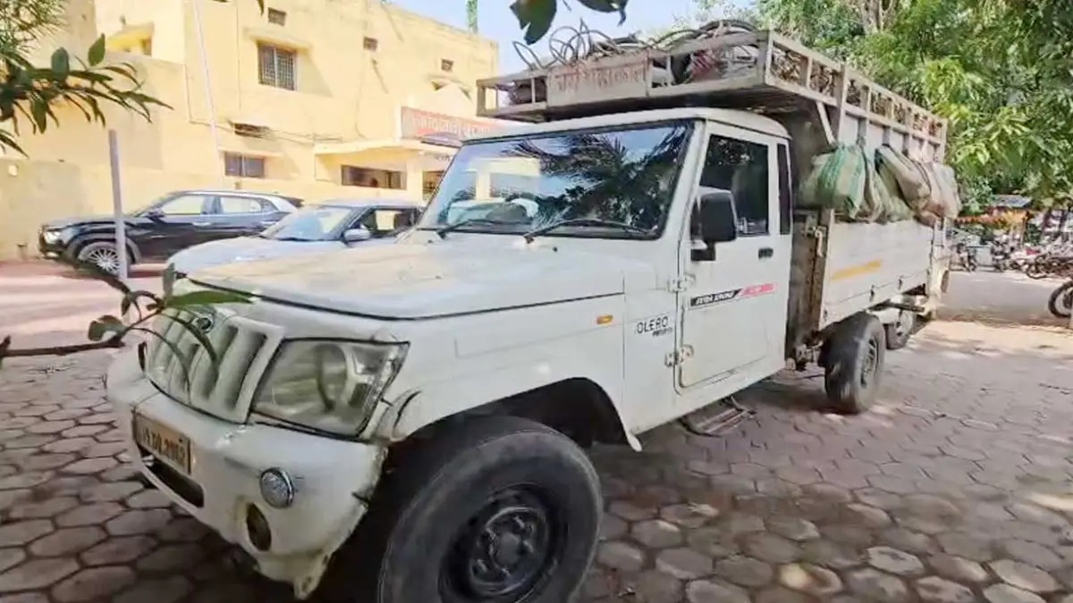 मजदूरों से भरी पिकअप पलटी: महिलाओं-नाबालिगों समेत 19 घायल, एक की हालत गंभीर