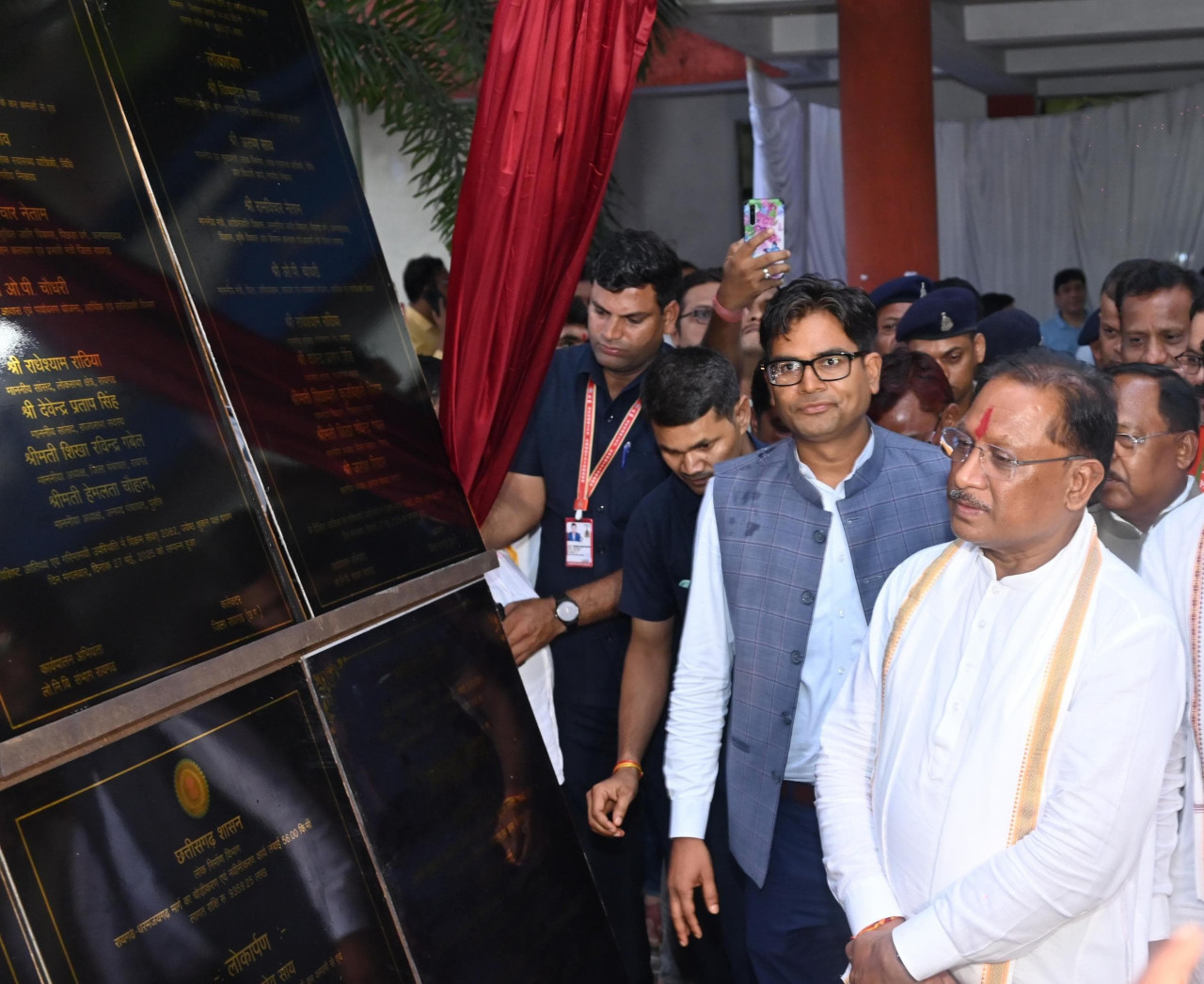 मुख्यमंत्री विष्णुदेव साय ने रायगढ़ जिले को दी 330 करोड़ 29 लाख रुपए के विकास कार्यों की सौगात