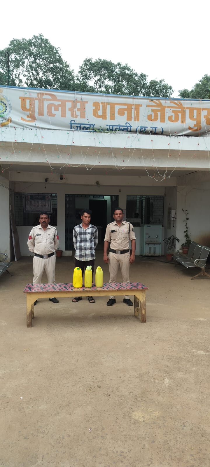अवैध शराब परिवहन करते आरोपी गिरफ्तार 