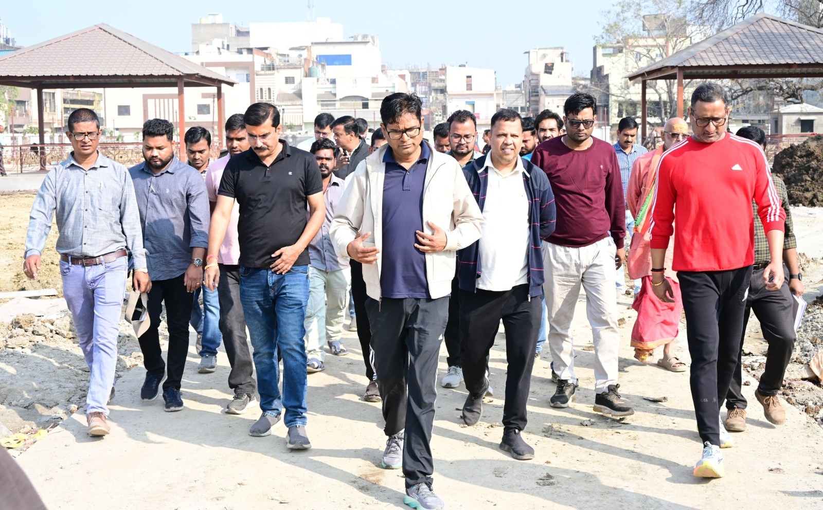 वित्त मंत्री ओ.पी.चौधरी ने शहर में विभिन्न विकास कार्यों की प्रगति का किया निरीक्षण