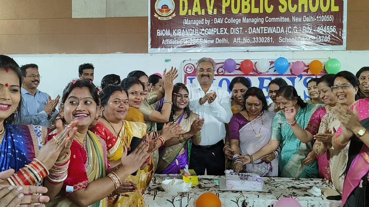 डी ए वी में  हर्षोल्लास के साथ मनाया गया अंतर्राष्ट्रीय महिला दिवस