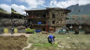 अनोखा गांव : भारत के इस गांव में नहीं चलता देश का संविधान