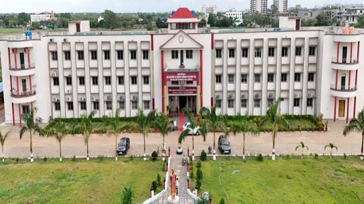  IGKV Admission 2026: B.Tech में प्रवेश का आखिरी मौका! 20 जुलाई तक करें ऑनलाइन आवेदन, 23 को जारी होगी मेरिट लिस्ट