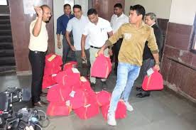 2100 करोड़ रुपये के शराब घोटाले में EOW ने कोर्ट में पेश किया चालान