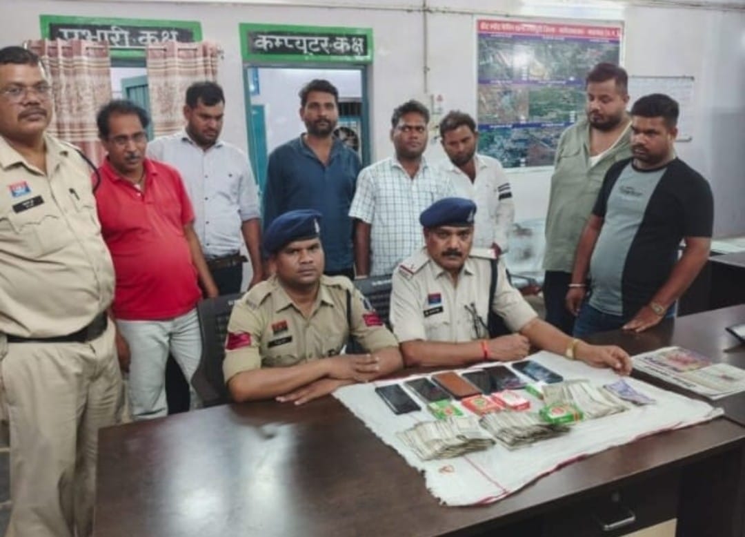 मुक्तिधाम के पास जुए की महफिल पर पुलिस का छापा,7 जुआरी गिरफ्तार