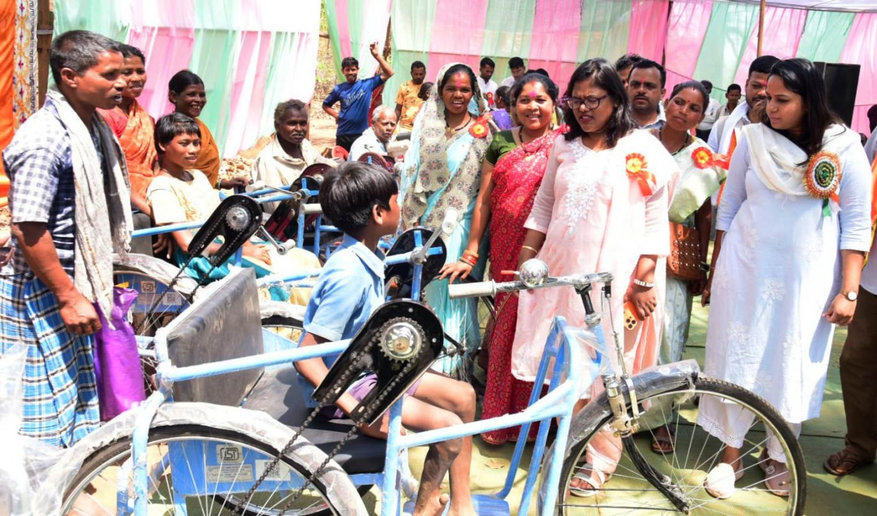 सरकार गांव के द्वार: चुरेगांव शिविर में 84 आवेदनों का समाधान, योजनाओं की बरसी सौगात