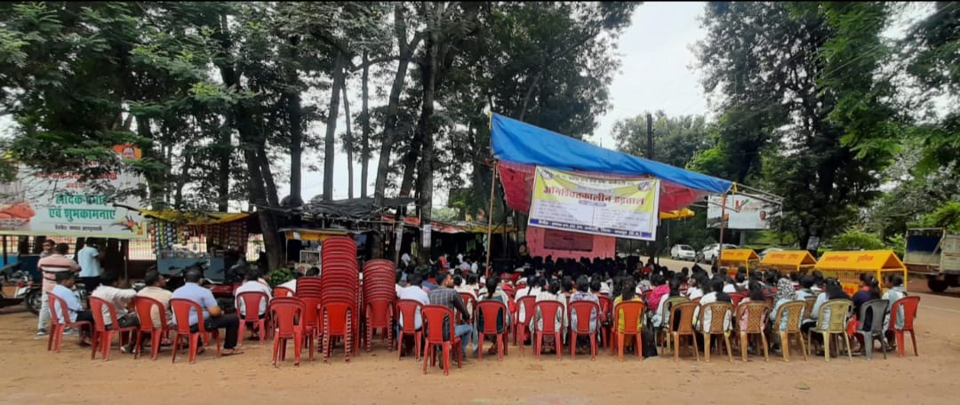 बारहवें दिन भी एनएचएम कर्मचारियों की हड़ताल जारी, शासन पर दोहरे रवैये का आरोप