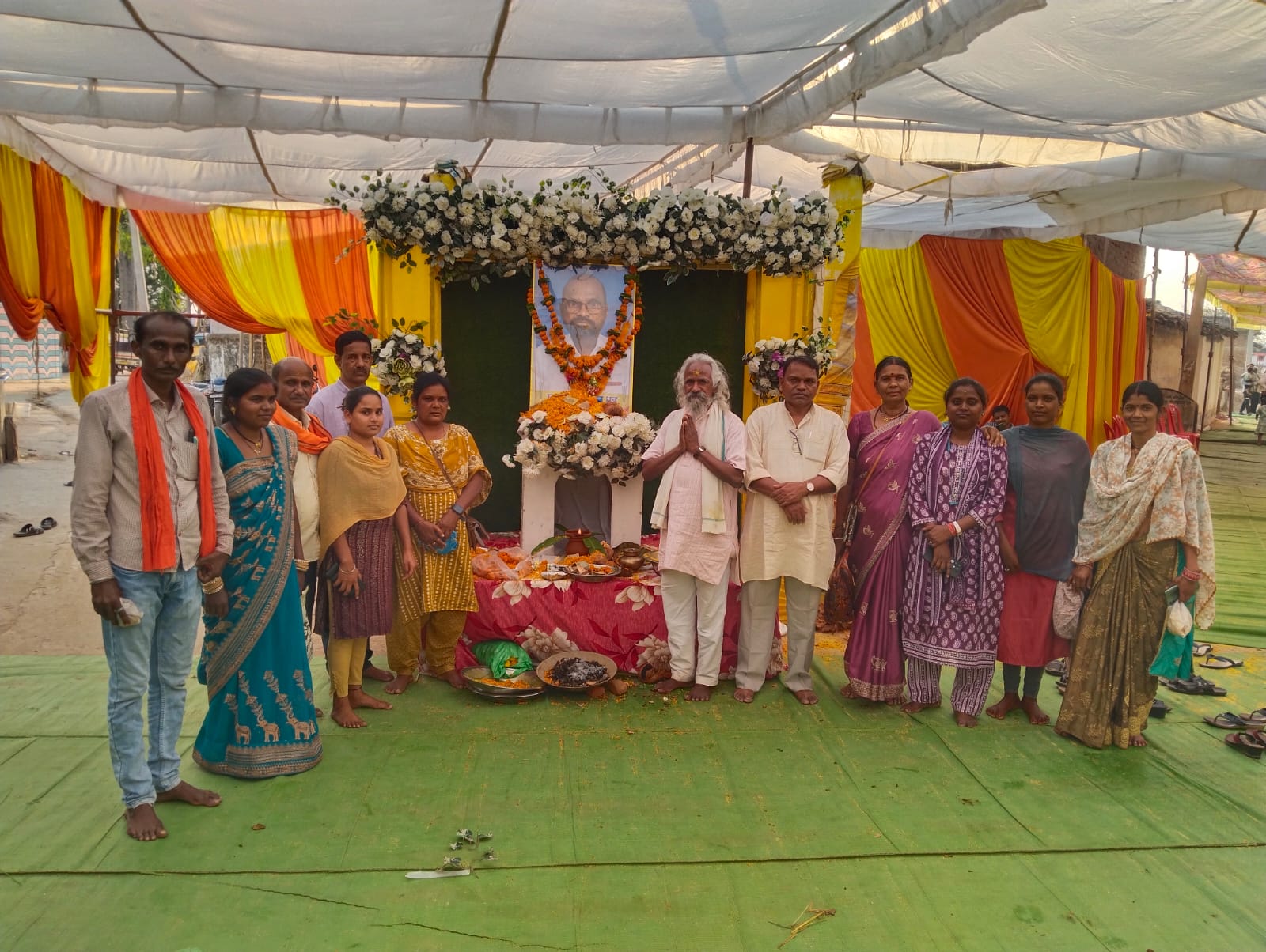 पूर्व सरपंच स्व. दयालाल ध्रुव के दशगात्र में उमड़ा जनसैलाब, हजारों लोगों ने दी भावभीनी श्रद्धांजलि