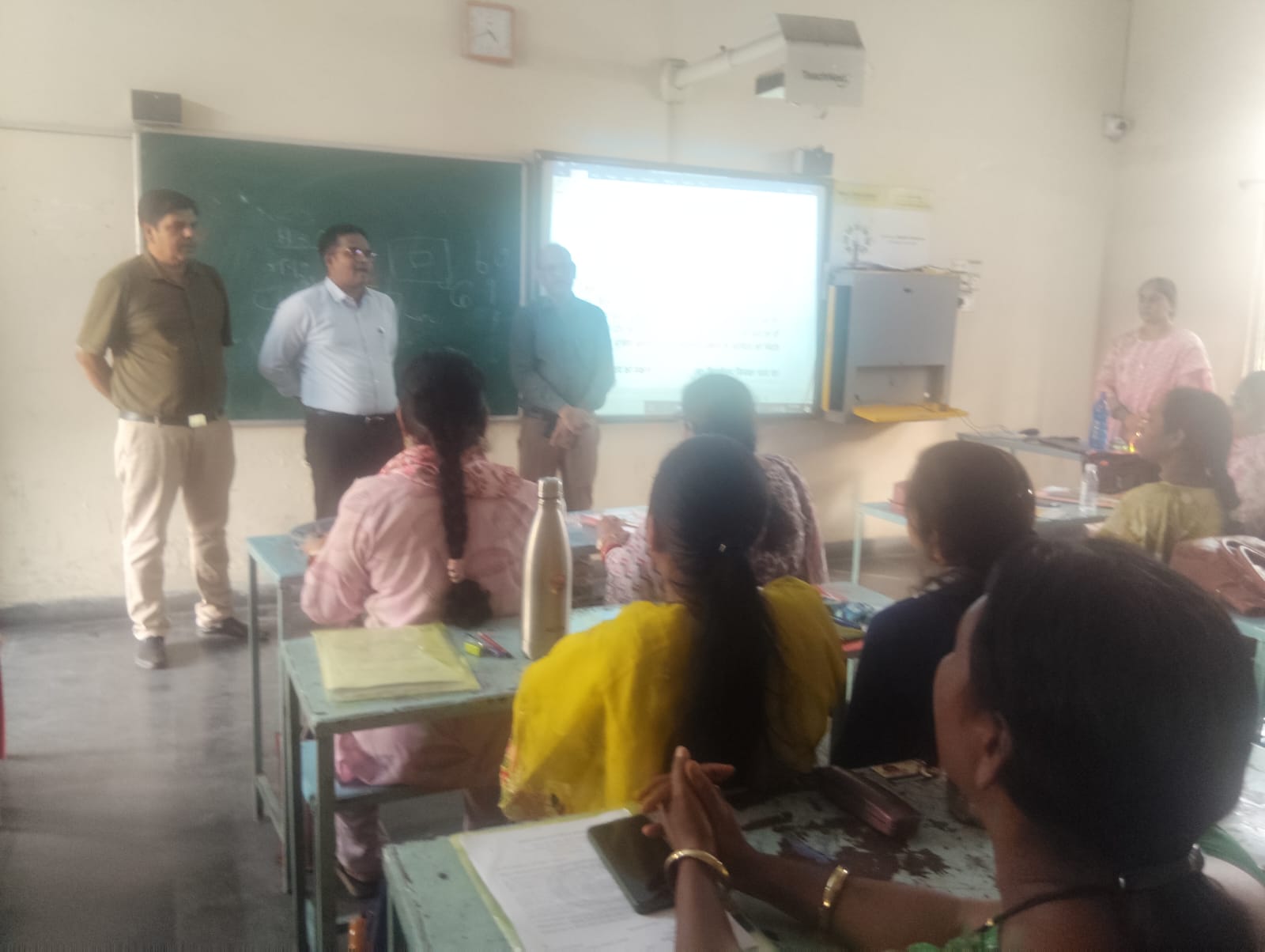 कमिश्नर क्षत्रिय ने जनगणना ट्रेनिंग कर रहे 400 से ज्यादा कर्मचारियों को कराया डिजिटल स्वगणना