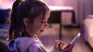  कैसे करें बच्चों का स्क्रीन टाइम कम? जानें 5 स्मार्ट ट्रिक्स