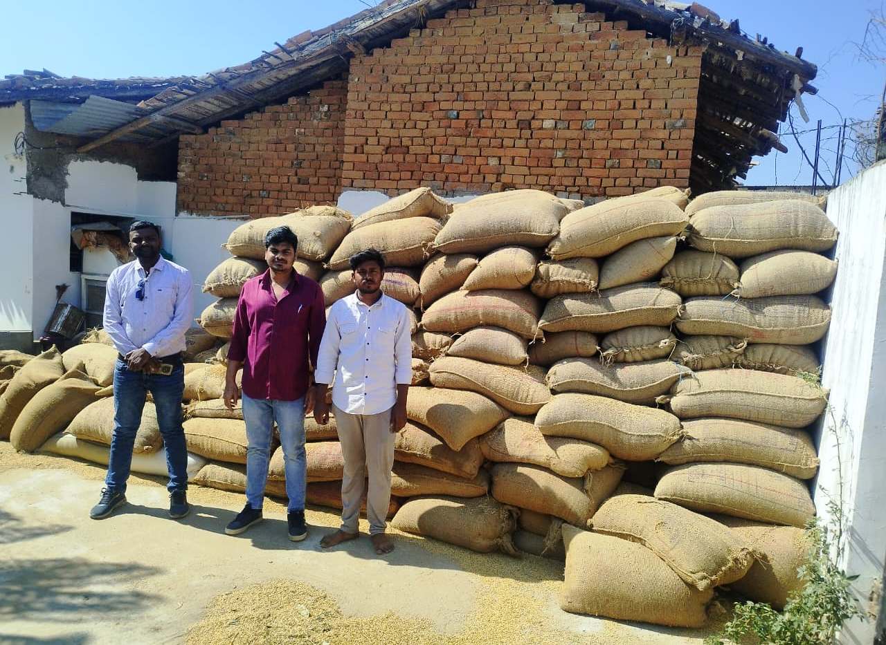 अवैध धान परिवहन एवं भंडारण पर कार्रवाई, 772 कट्टा धान जब्त