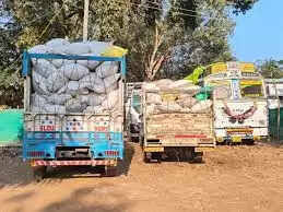 अवैध धान परिवहन एवं भंडारण पर कार्रवाई, कुल 217 कट्टा धान एवं पिकअप वाहन जप्त