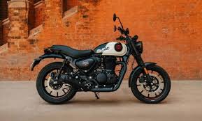 Royal Enfield का धमाका! बड़े बदलाव के साथ लॉन्च,जानें कीमत और फीचर्स 
