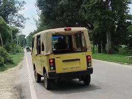 स्कूली ऑटो-वैन पर की गई 23 हजार 600 रुपये की चालानी कार्रवाई