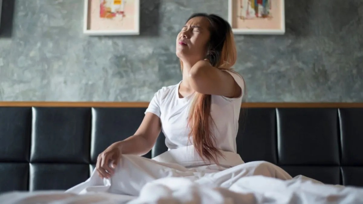 जोड़ों में सुबह-सुबह दर्द और अकड़न क्यों होती है? कहीं आप भी इस बीमारी के शिकार तो नहीं